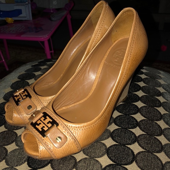 Tory Burch - Picture 2 of 6